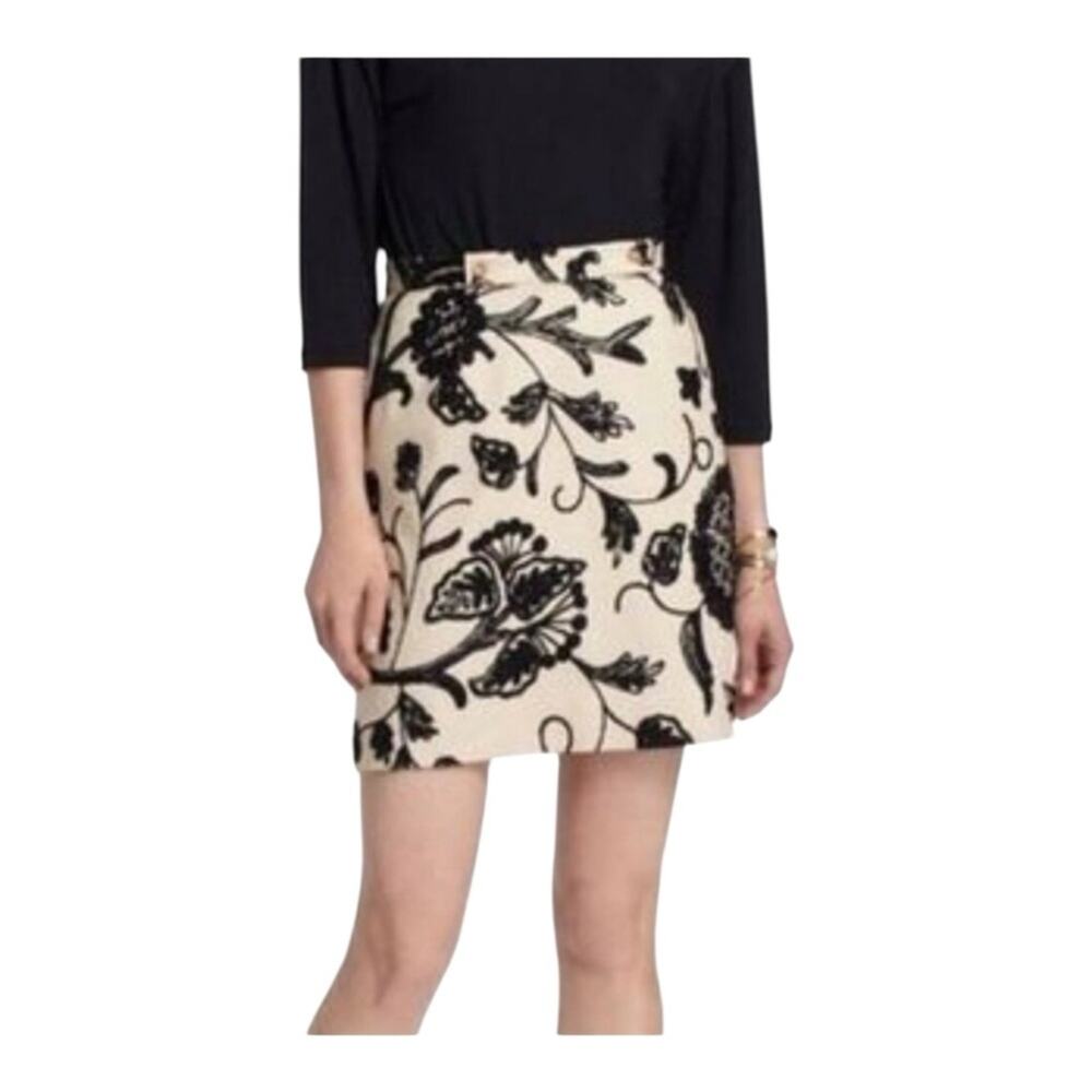 Anthropologie Vanessa Virginia Embroidered Floral Skirt
